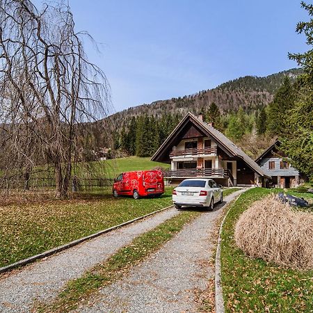 Holiday Home Vila Kopriva Gozd Martuljek Exteriör bild
